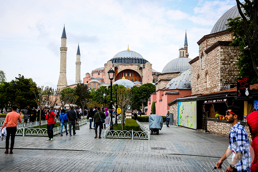 Hagia Sophia w Stambule – zwiedzanie w 2025 roku: historia, bilety, godziny otwarcia i zasady Polecane AyaSofia2