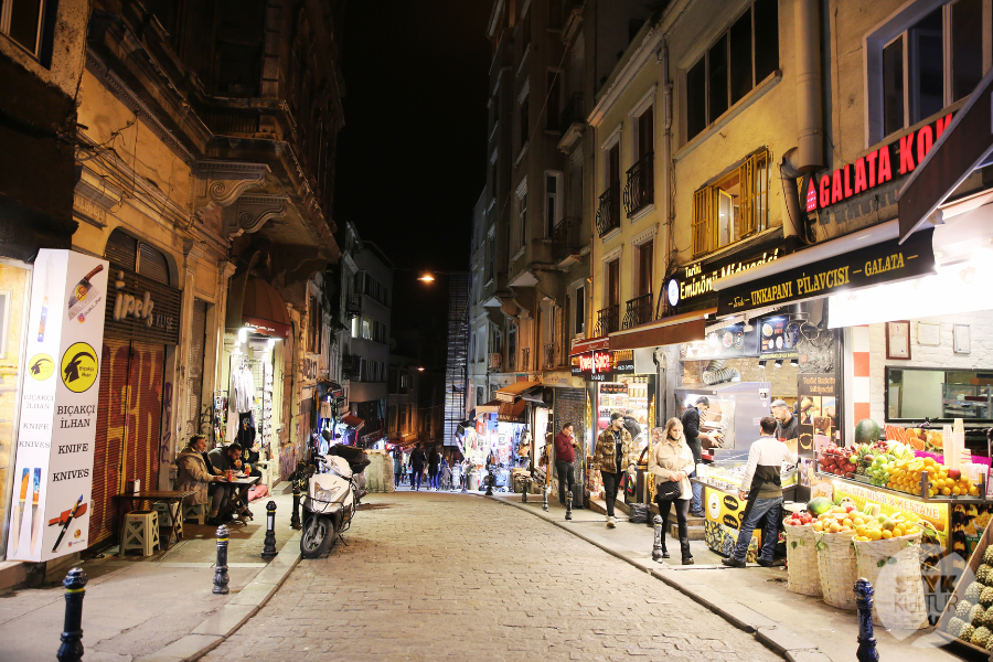 Styk Kultur - Agnieszka Maury | Turcja, Stambuł, książki - Święta Bożego Narodzenia i Nowy Rok w Turcji - obchody, tradycja, zwyczaje