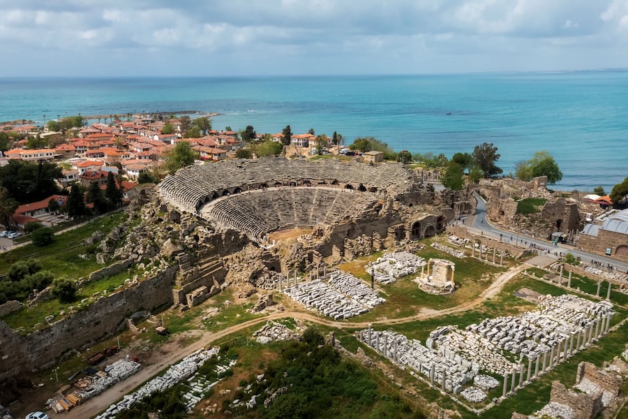 Riwiera Turecka – droga pełna przygód i antycznego uroku. Odkryj najpiękniejszą trasę z Kaş do Alanyi Turcja Styk Kultur - Agnieszka Maury | Turcja, Stambuł, książki - Riwiera Turecka – droga pełna przygód i antycznego uroku. Odkryj najpiękniejszą trasę z Kaş do Alanyi