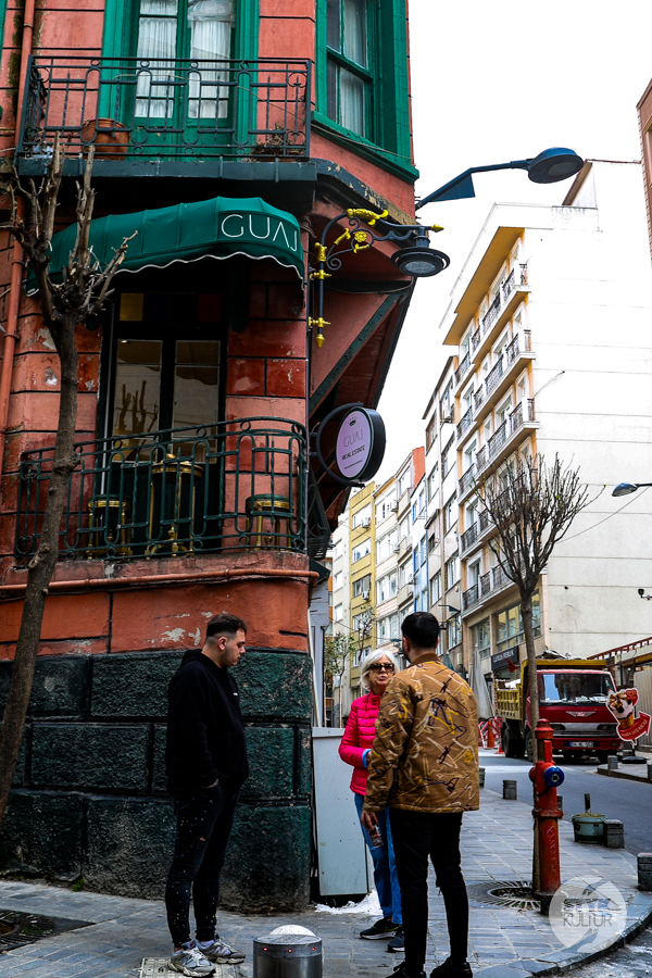 Styk Kultur - Agnieszka Maury | Turcja, Stambuł, książki - Antik Konak w Stambule – apartamentowiec, który przeszedł do historii i popkultury
