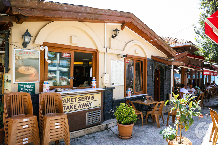 Styk Kultur - Agnieszka Maury | Turcja, Stambuł, książki - Jogurt Kanlıca – smak Bosforu zaklęty w tradycji