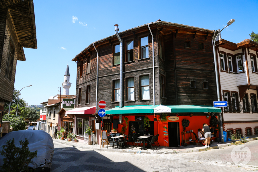 Styk Kultur - Agnieszka Maury | Turcja, Stambuł, książki - Jogurt Kanlıca – smak Bosforu zaklęty w tradycji