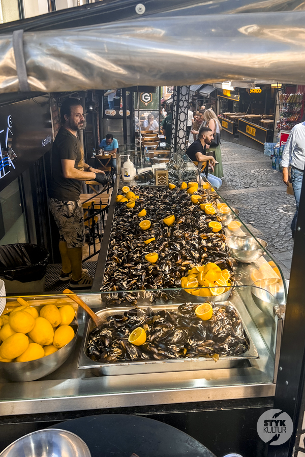Midye Dolma – turecka legenda ulicznego smaku. Czy są bezpieczne? Turcja Styk Kultur - Agnieszka Maury | Turcja, Stambuł, książki - Midye Dolma – turecka legenda ulicznego smaku. Czy są bezpieczne?