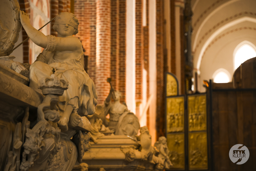 Katedra w Roskilde - ceglana kronika duńskiej monarchii wpisana na listę UNESCO Europa Styk Kultur - Agnieszka Maury | Turcja, Stambuł, książki - Katedra w Roskilde - ceglana kronika duńskiej monarchii wpisana na listę UNESCO