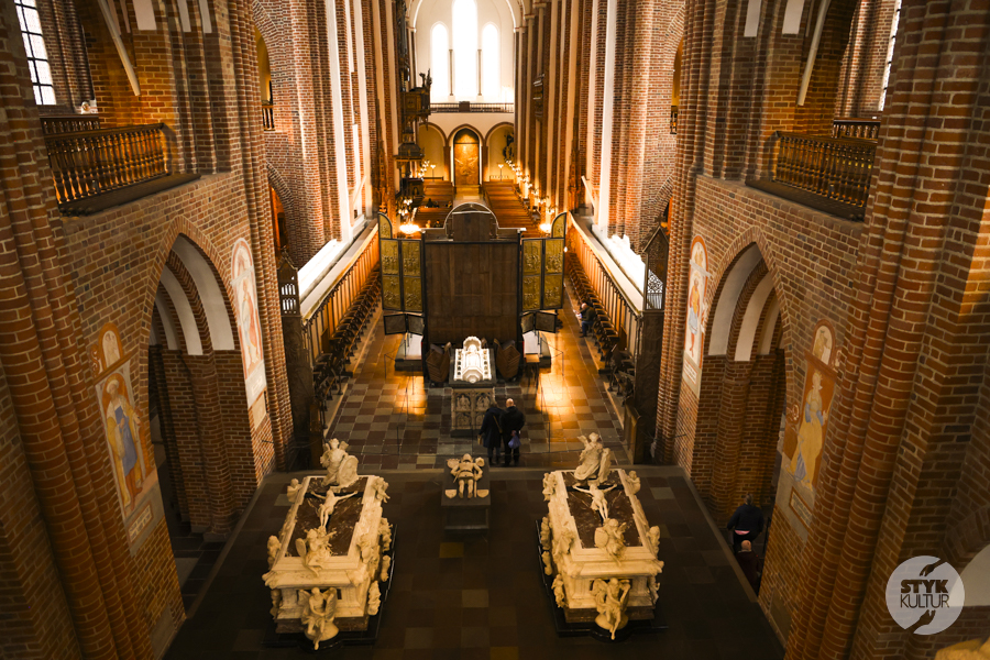 Katedra w Roskilde - ceglana kronika duńskiej monarchii wpisana na listę UNESCO Europa Styk Kultur - Agnieszka Maury | Turcja, Stambuł, książki - Katedra w Roskilde - ceglana kronika duńskiej monarchii wpisana na listę UNESCO