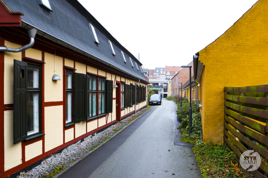 Kopenhaga śladami Gangu Olsena. Miasto, które stało się wspólnikiem najsłynniejszej filmowej bandy Skandynawii Europa Styk Kultur - Agnieszka Maury | Turcja, Stambuł, książki - Kopenhaga śladami Gangu Olsena. Miasto, które stało się wspólnikiem najsłynniejszej filmowej bandy Skandynawii