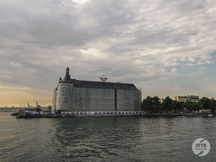 Dworzec kolejowy Haydarpaşa w Stambule - historia, niezwykłe fakty i przyszłość stambulskiej ikony Turcja Styk Kultur - Agnieszka Maury | Turcja, Stambuł, książki - Dworzec kolejowy Haydarpaşa w Stambule - historia, niezwykłe fakty i przyszłość stambulskiej ikony