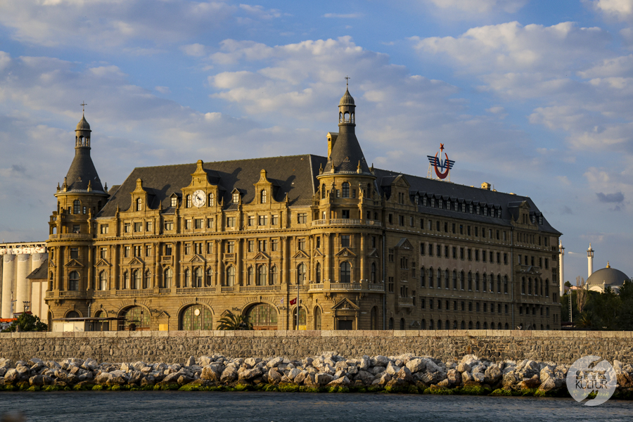 Dworzec kolejowy Haydarpaşa w Stambule - historia, niezwykłe fakty i przyszłość stambulskiej ikony Turcja Styk Kultur - Agnieszka Maury | Turcja, Stambuł, książki - Dworzec kolejowy Haydarpaşa w Stambule - historia, niezwykłe fakty i przyszłość stambulskiej ikony